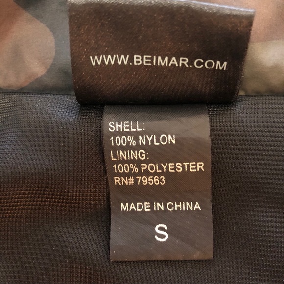 ⭐️ HOST PICK ⭐️ HUNDREDTH The Worldwide Windbreaker (Camo) - Picture 8 of 8